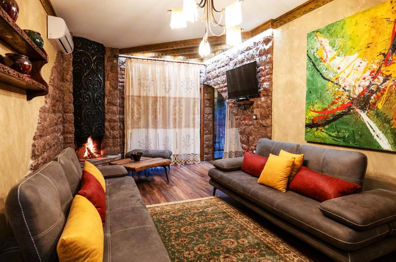 Vila Eden Boutique Hotel Корча Екстер'єр фото