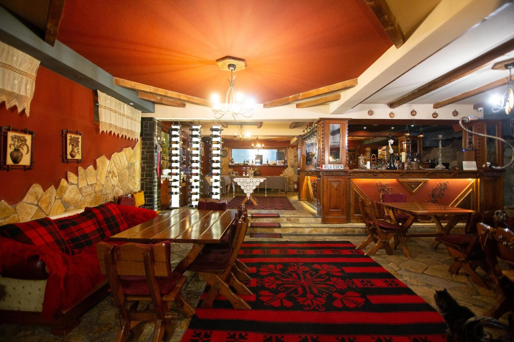 Vila Eden Boutique Hotel Корча Екстер'єр фото