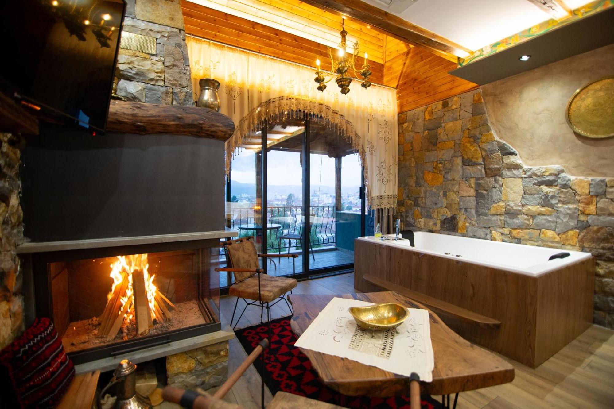 Vila Eden Boutique Hotel Корча Екстер'єр фото